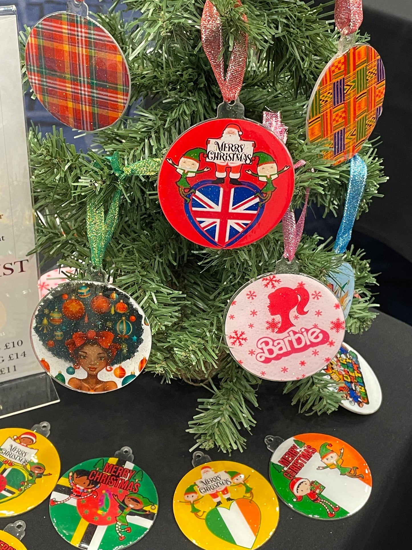 Set of 4 Christmas decorations baubles